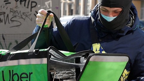 Bùng nổ đơn hàng nhờ Covid-19 nhưng ứng dụng như Uber Eats, Grubhub vẫn 