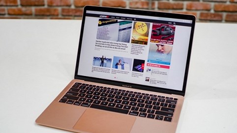 Cận cảnh MacBook Air 2018 vừa về Việt Nam: Nhiều nét giống với MacBook Pro, có cảm biến vân tay, giá 37,5 triệu đồng