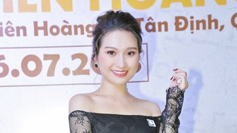 Cao Mỹ Kim lẻ bóng dự sự kiện