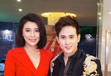 Cao Thái Hà diện váy xẻ cao khoe chân thon, sánh đôi Nguyên Vũ dự sự kiện