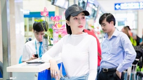 Cao Thái Hà trải lòng cú sốc bố qua đời, trở lại công việc sau sóng gió