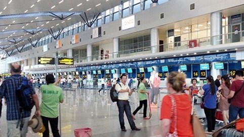 Hành khách bị cấm bay 12 tháng do phát ngôn có bom trong hành lý