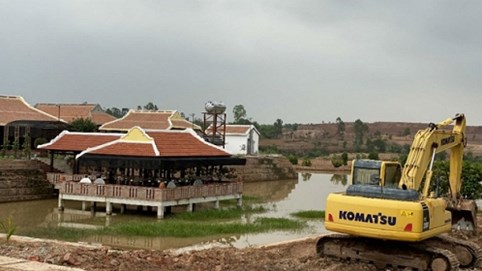 Đại gia” phá rừng xây “biệt phủ”, chính quyền ở đâu?