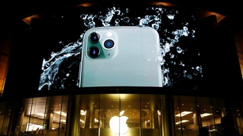 iPhone giá rẻ có thể được sản xuất từ tháng 2, fan nhà Táo chuẩn bị tiền lì xì đi là vừa!