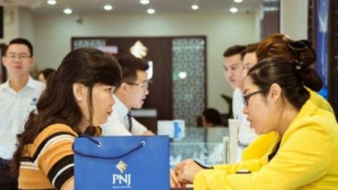 Lợi nhuận giảm mạnh, điều gì đang xảy ra ở PNJ?