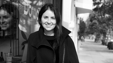 Chân dung cô gái bí ẩn đứng sau dự án tiền ảo gây tranh cãi của Facebook