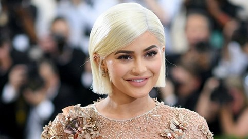 Chân dung nữ tỷ phú USD trẻ nhất thế giới: 18 tuổi khởi nghiệp, 3 năm sau có trong tay hơn 900 triệu USD