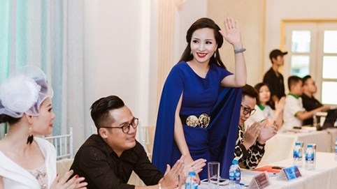 Châu Loan rạng rỡ 