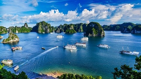 Chỉ đến Hạ Long vào mùa hè, đây là sai lầm lớn