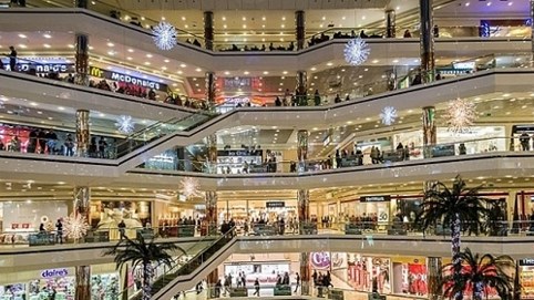 Cửa hẹp sinh tồn của các trung tâm thương mại