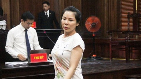 Chủ mưu lên kế hoạch chém chồng, vợ bác sĩ Chiêm Quốc Thái lĩnh án 1 năm 6 tháng tù