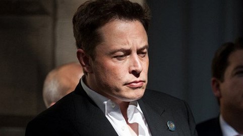 Chưa kịp mừng vì công ty lãi 300 triệu USD, Elon Musk lại lo ngay ngáy vì Tesla bị FBI điều tra