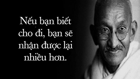 Chuyện chiếc dép bị rơi của Gandhi và bài học nhân tâm sâu sắc