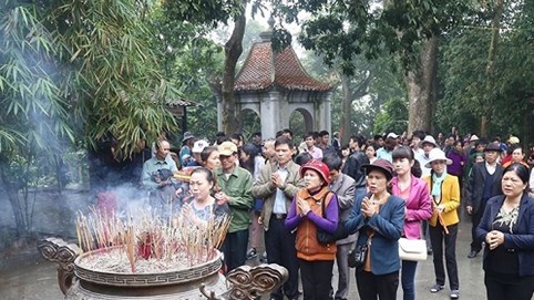 Con Lạc cháu Hồng muôn phương hướng về nguồn cội