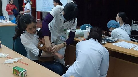 Công an điều tra vụ hàng trăm học sinh nhiễm sán ở Bắc Ninh