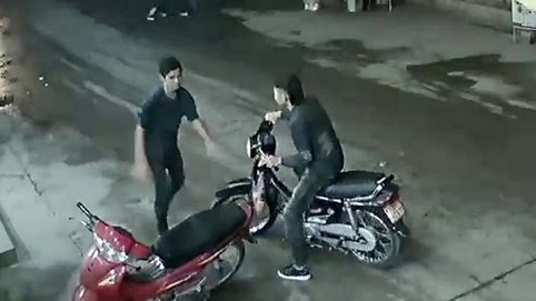 Công bố loạt hình ảnh và tang vật về nghi phạm giết tài xế ở cổng SVĐ Mỹ Đình