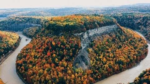 Công viên thiên nhiên đẹp kỳ vĩ trong những gam màu rực rỡ