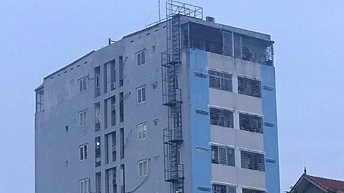 Cuộc tháo chạy bất thành khỏi những toà chung cư giá rẻ