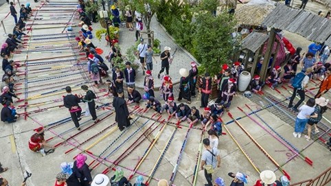 Cứ thế này bảo sao Lễ hội Ẩm thực Tây Bắc lúc nào cũng 