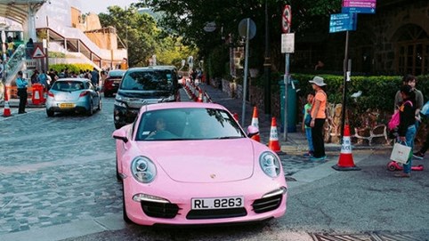 Cuộc sống xa xỉ khó tin tại khu nhà giàu bậc nhất Hong Kong