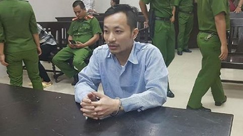 Cứu vợ con, 9X dùng 'dao trừ tà' cướp mạng 2 người?