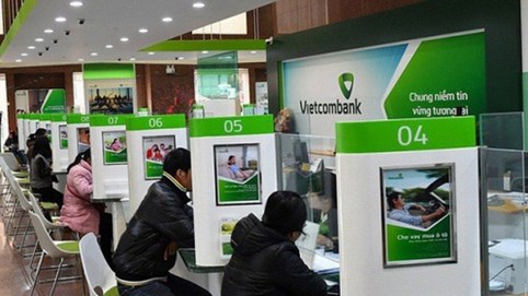 Vietcombank giảm lợi nhuận 260 tỉ sau khi hạ lãi suất