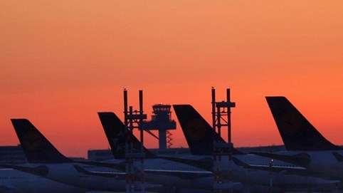 Châu Âu yêu cầu các hãng hàng không phải bồi thường cho hành khách bị hủy chuyến vì dịch Covid-19