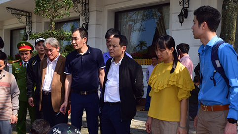 Dùng tiểu sành đựng hài cốt và xe tang để ngụy trang vận chuyển hơn 14 nghìn viên ma túy