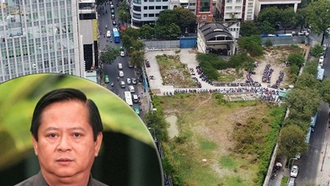 Ai đứng sau cuộc chuyển giao lô đất vàng khiến cựu chủ tịch UBND TP bị khởi tố?