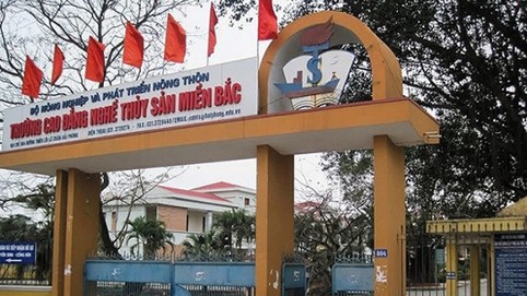 Từ mâu thuẫn qua Facebook, nam thanh niên bị chém tử vong trước cổng trường học