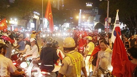 Công an TP.HCM siết chặt an ninh trong đêm chung kết bóng đá