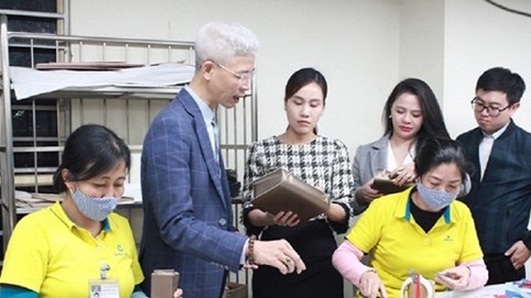 Xoay xở tìm nguyên liệu thay thế từ Trung Quốc giữa mùa dịch