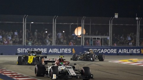 Mua vé đua công thức 1, nhận quà hơn 1 tỷ đồng