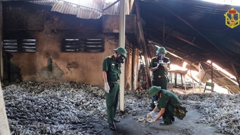 Chuyên gia hóa học xử lý ô nhiễm sau đám cháy Công ty Rạng Đông thế nào?