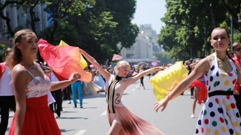 Hà Nội tổ chức Carnival đường phố lần thứ 2 tại phố đi bộ Hồ Gươm