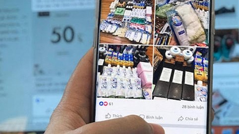 Dân buôn hàng xách tay than khó vì tỷ giá và bị siết thông quan