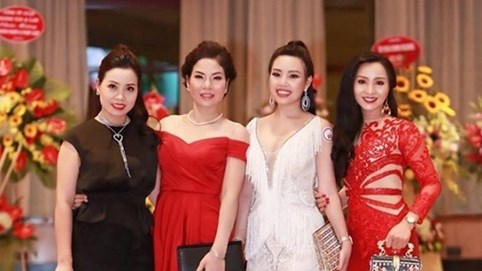 Dàn doanh nhân tài sắc hội ngộ mừng sinh nhật 10 năm Doanh nhân & Pháp luật