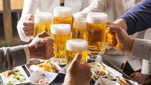 Đàn ông Việt đứng đầu châu Á về tiêu thụ rượu bia