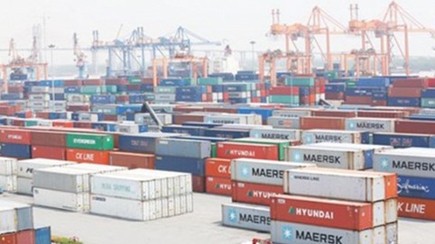 Đầu năm, Việt Nam bất ngờ nhập siêu gần 1 tỷ USD