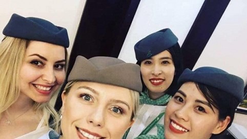 Video: Bamboo Airways có chuyến bay đầu, tỷ phú Trịnh Văn Quyết bất ngờ xuất hiện tại khoang thương gia