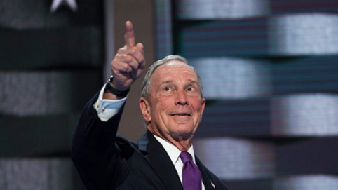 Khi bị chỉ trích, tỷ phú Bloomberg có 2 cách phản ứng vô cùng mạnh mẽ - chuẩn phong thái của người làm việc lớn