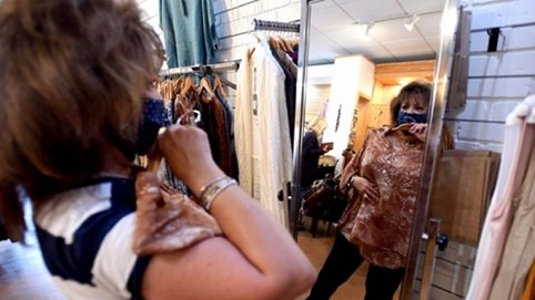 Hậu quả của thất nghiệp, cách ly: Sau 50 năm, dân Mỹ mới lại sợ mua sắm đến thế