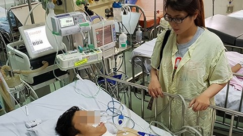 Đi giật cô hồn, chê gia chủ cúng bèo, đâm con chủ nhà đứt khí quản