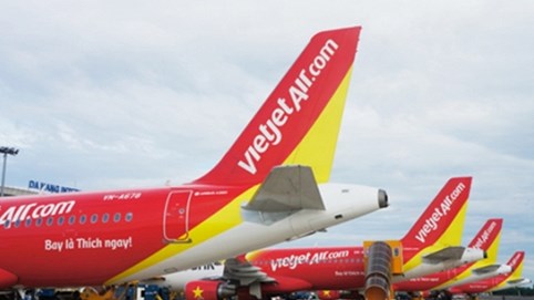 Doanh thu Vietjet từ hoạt động kinh doanh chính năm 2018 tăng 49%