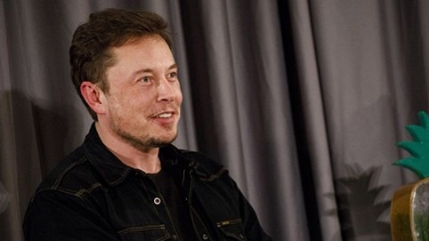 Đồng sáng lập Twitter nói rằng Elon Musk là người dùng ông thích nhất