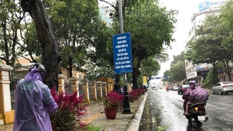 Đà Nẵng: Chủ tịch thành phố kêu gọi toàn dân cùng khắc phục hậu quả sau mưa bão để chào mừng APEC