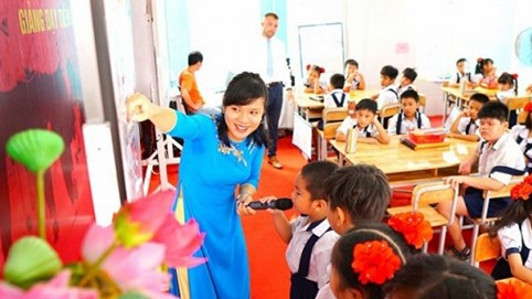 Gần nửa triệu giáo viên sẽ phải đào tạo lại