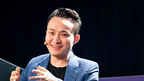 Danh tính người trả 4,5 triệu USD để ăn trưa với Warren Buffett: 29 tuổi, sáng lập 1 trong 10 đồng tiền số lớn nhất thế giới