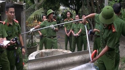 Nghi án mẹ trầm cảm ném con xuống giếng