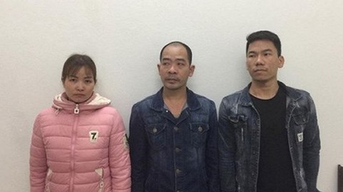 Phá ổ cờ bạc có trang bị súng đạn và lắp camera, 16 người bị tạm giữ